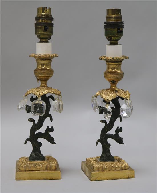 A pair of table lamps